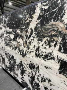 Vallhalla black 1